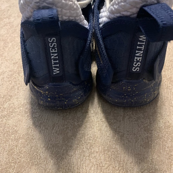 Nike Lebron Soldier Size 5y Used - Picture 3 of 5